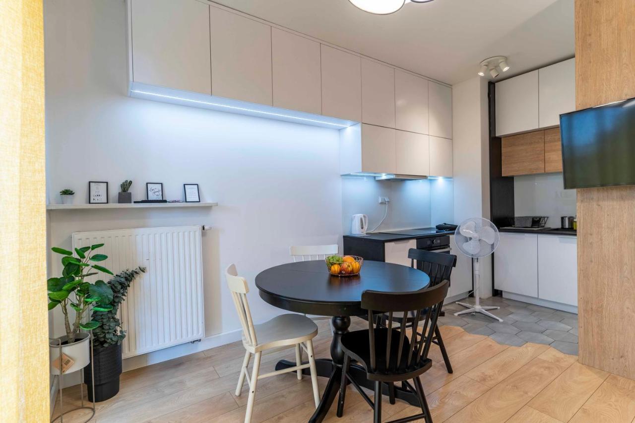First -- Green Zoliborz Apartment 2 Varsovie Extérieur photo